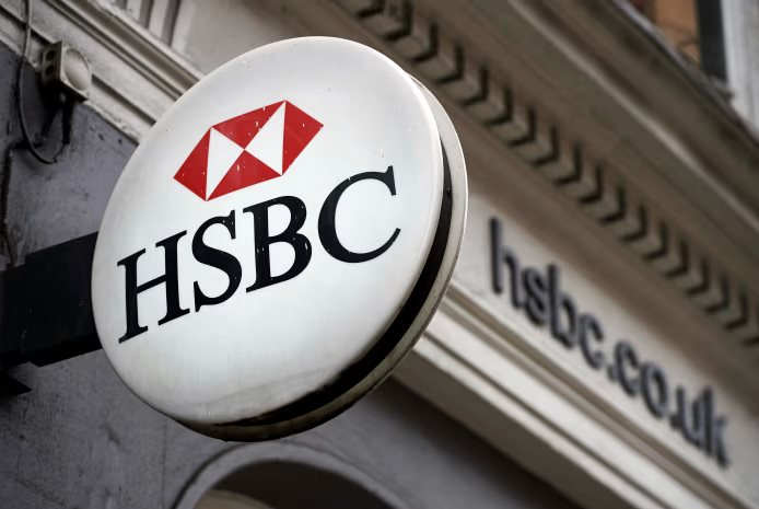 HSBC nâng dự báo giá bạc do thị trường vẫn khan hiếm.